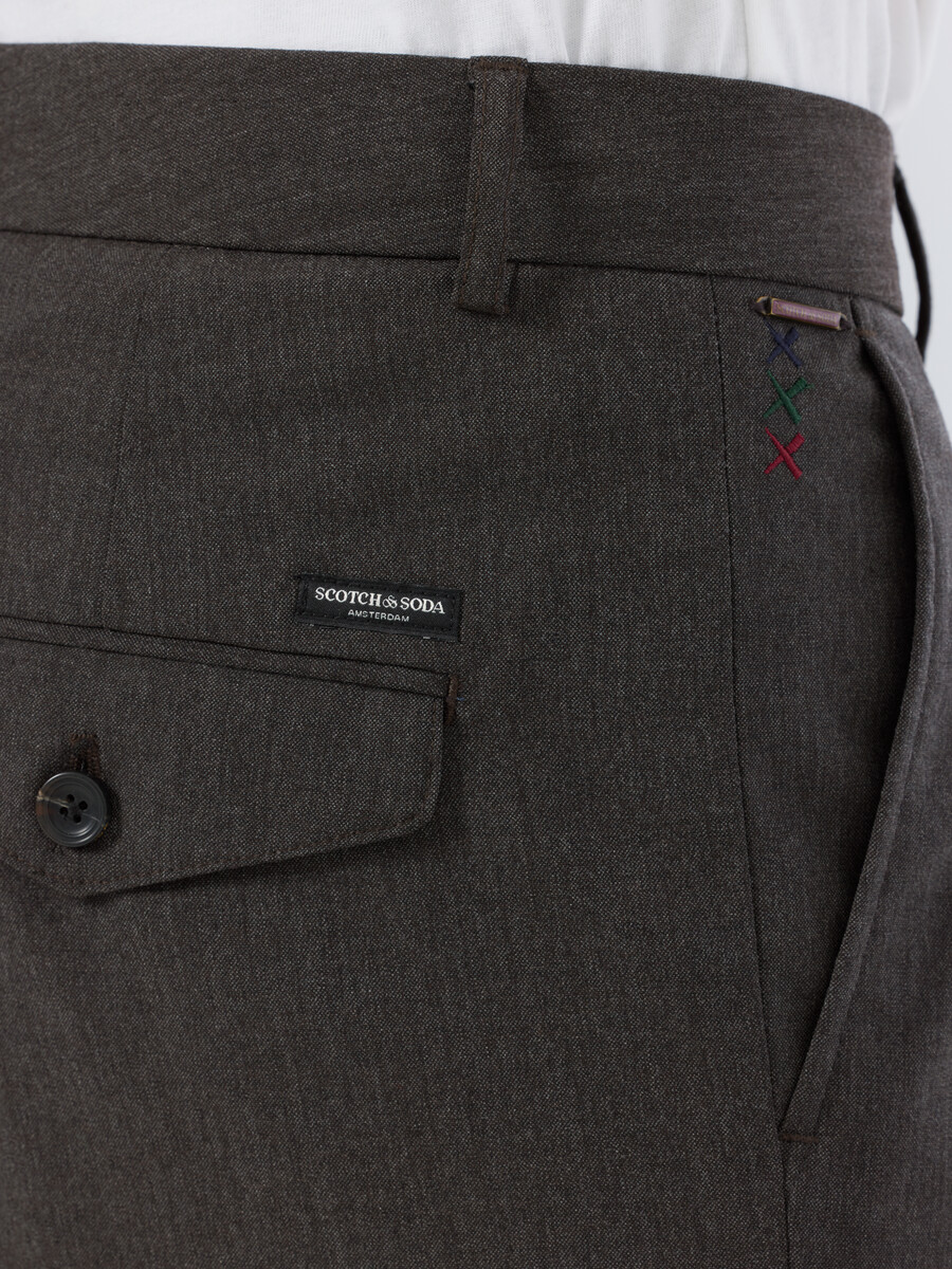 pocket detail wide fit melange chino