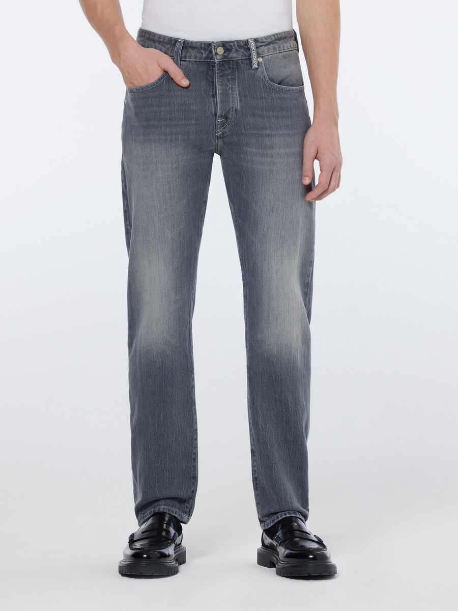 the zee straight fit jeans out of town