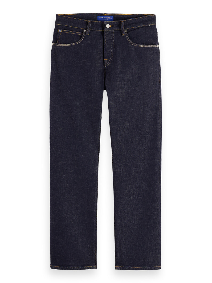 the zee straight fit jeans stay dark