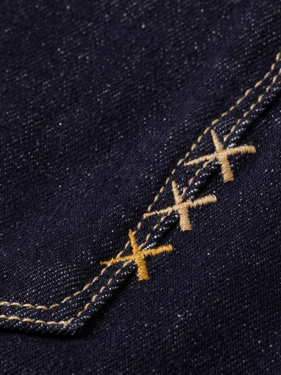 the zee straight fit jeans stay dark