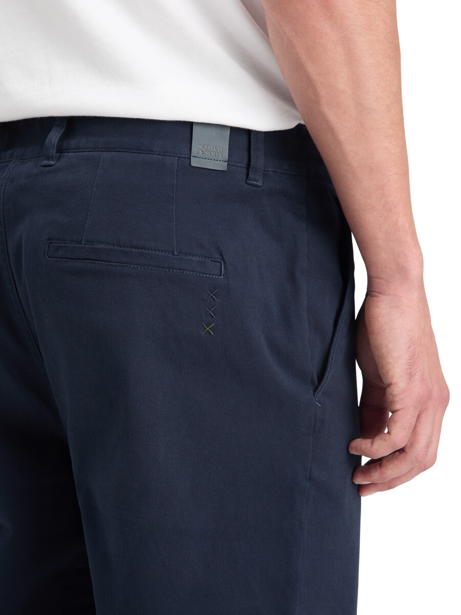 essentials — drift cotton-blend twill chino