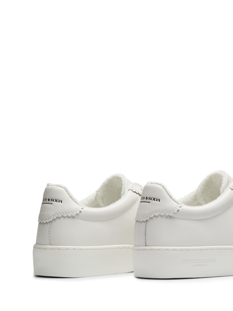 plakka leather sneaker