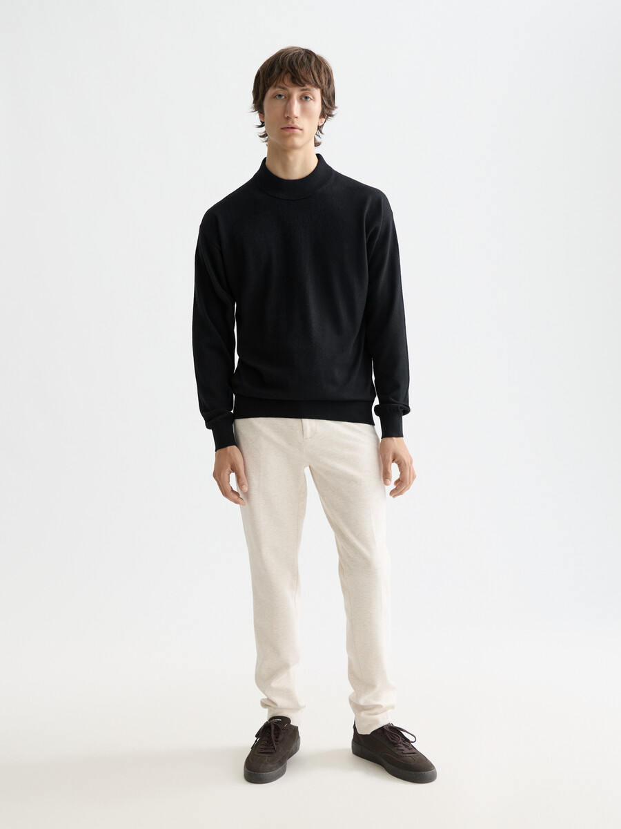 essentials — drop shoulder mock neck pullover