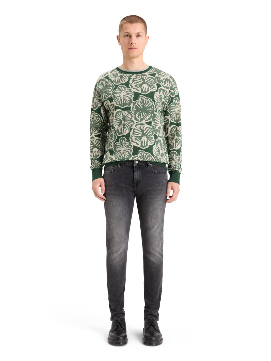 drop shoulder jacquard sweater