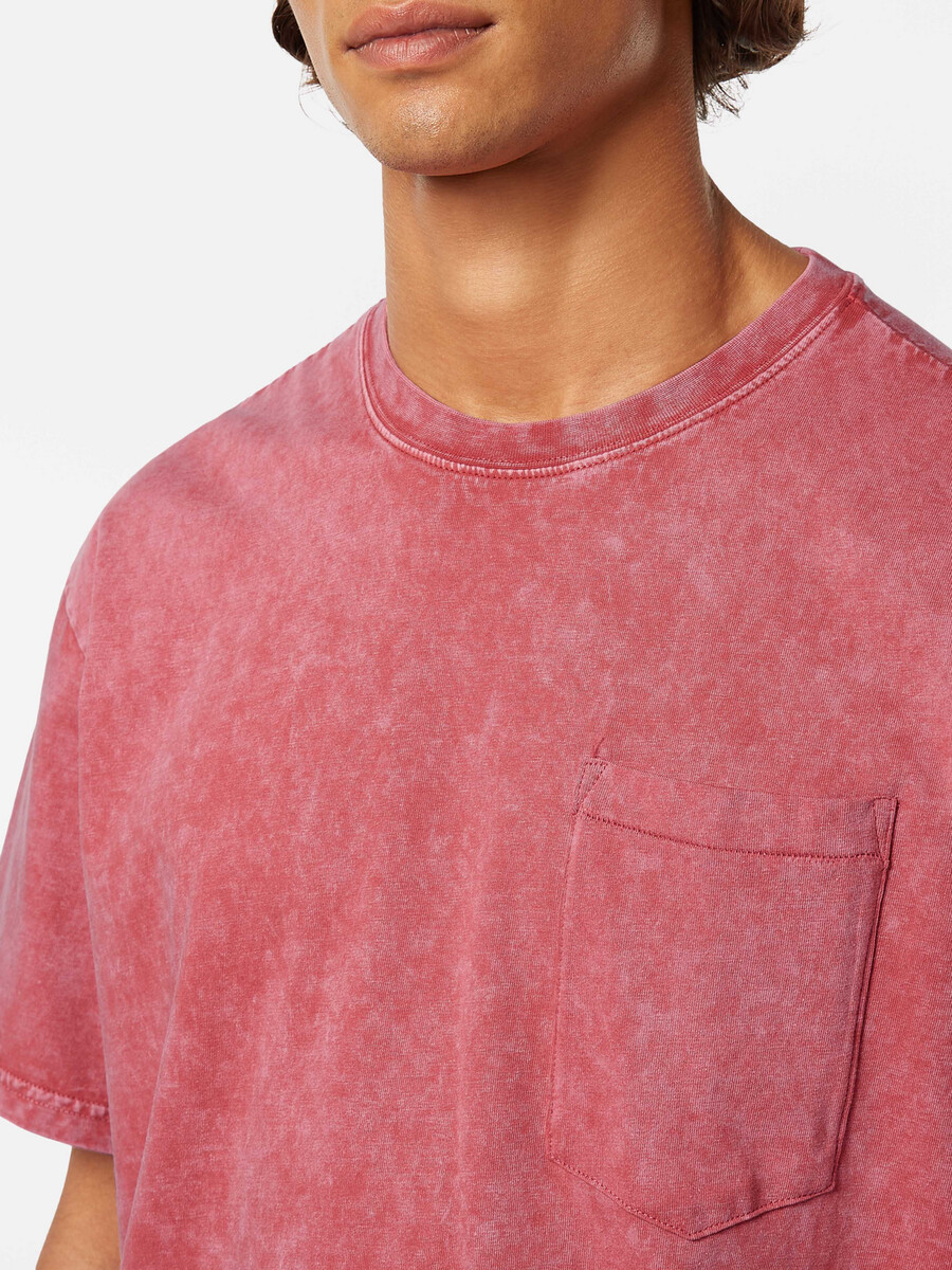 washed relaxed fit front pocket t-shirt