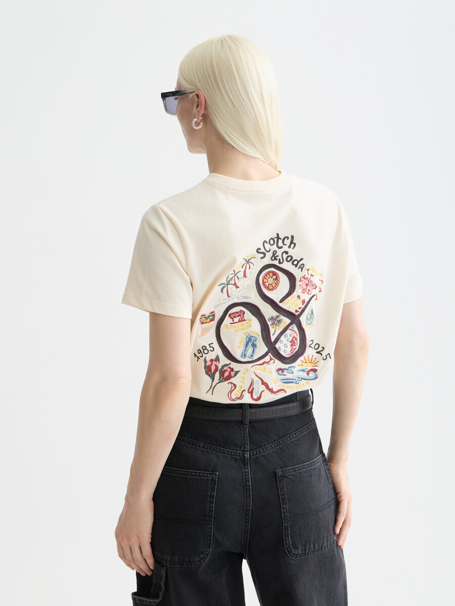the 40th anniversary washed artwork regular fit t-shirt